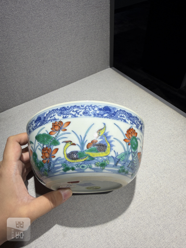 清道光 斗彩荷塘鸳鸯墩式碗 - 图5